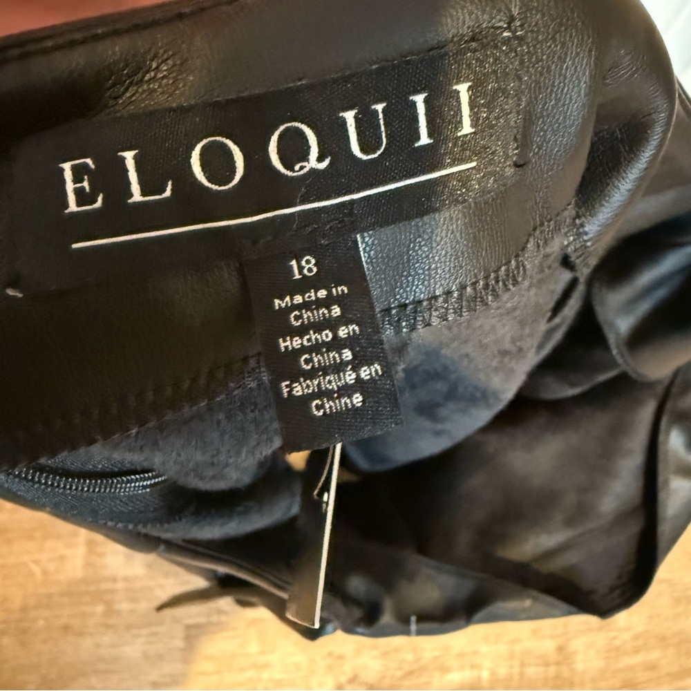 Eloquii, NWT Faux leather Black Wrap Skirt with stretch, Size 18 - Picture 4 of 12